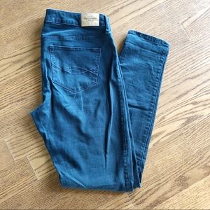 A&F BLUE JEANS